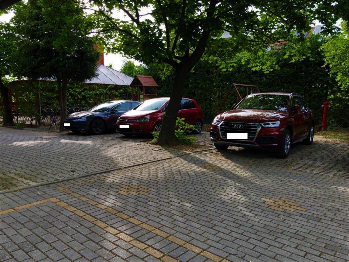 Zoeldteto Panzio Bed & Breakfast Balatonfured Luaran gambar