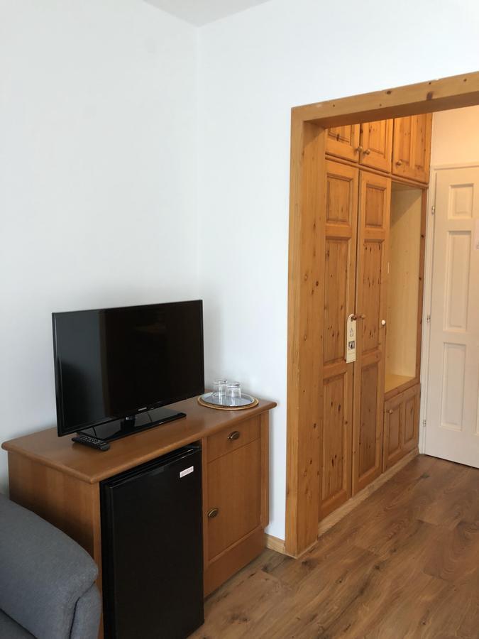 Zoeldteto Panzio Bed & Breakfast Balatonfured Luaran gambar