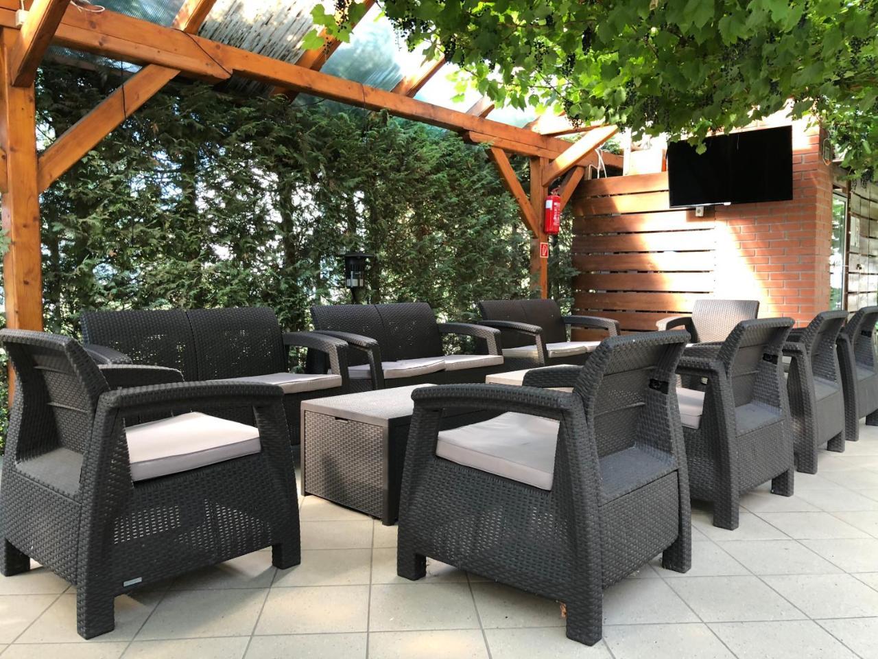 Zoeldteto Panzio Bed & Breakfast Balatonfured Luaran gambar